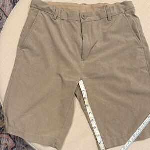 Vineyard Vines Tan Performance Shorts Boy size 16